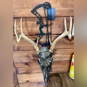 New deer hangers for European skull mounts hunting/taxidermy metal crossbow